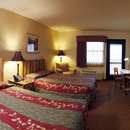 Kewadin St. Ignace Hotel Evergreen Shores Buitenkant foto