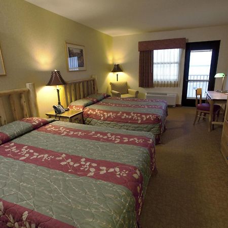 Kewadin St. Ignace Hotel Evergreen Shores Buitenkant foto